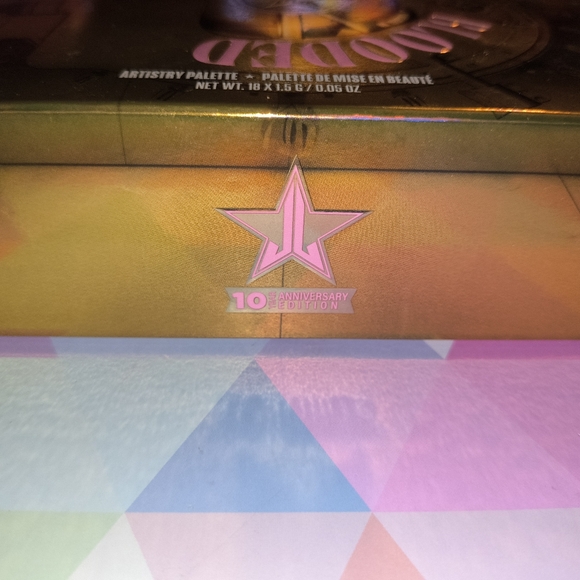 Jeffree Star GOLD BLOODED PALETTE - Picture 13 of 13